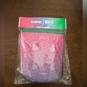 Wicked Dunkin’ Donuts coffee cup sleeve limited edition pink Glinda new